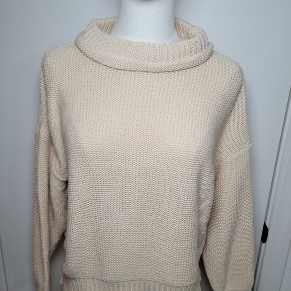 Love Olive Co Cream Cable Knit Cowl Neck Sweater Cotton Blend Size Small - Picture 3 of 12